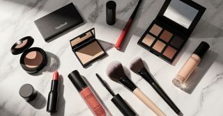 Makeup on AliExpress: Tints, Palettes &amp; Top Beauty Trends of the Year
